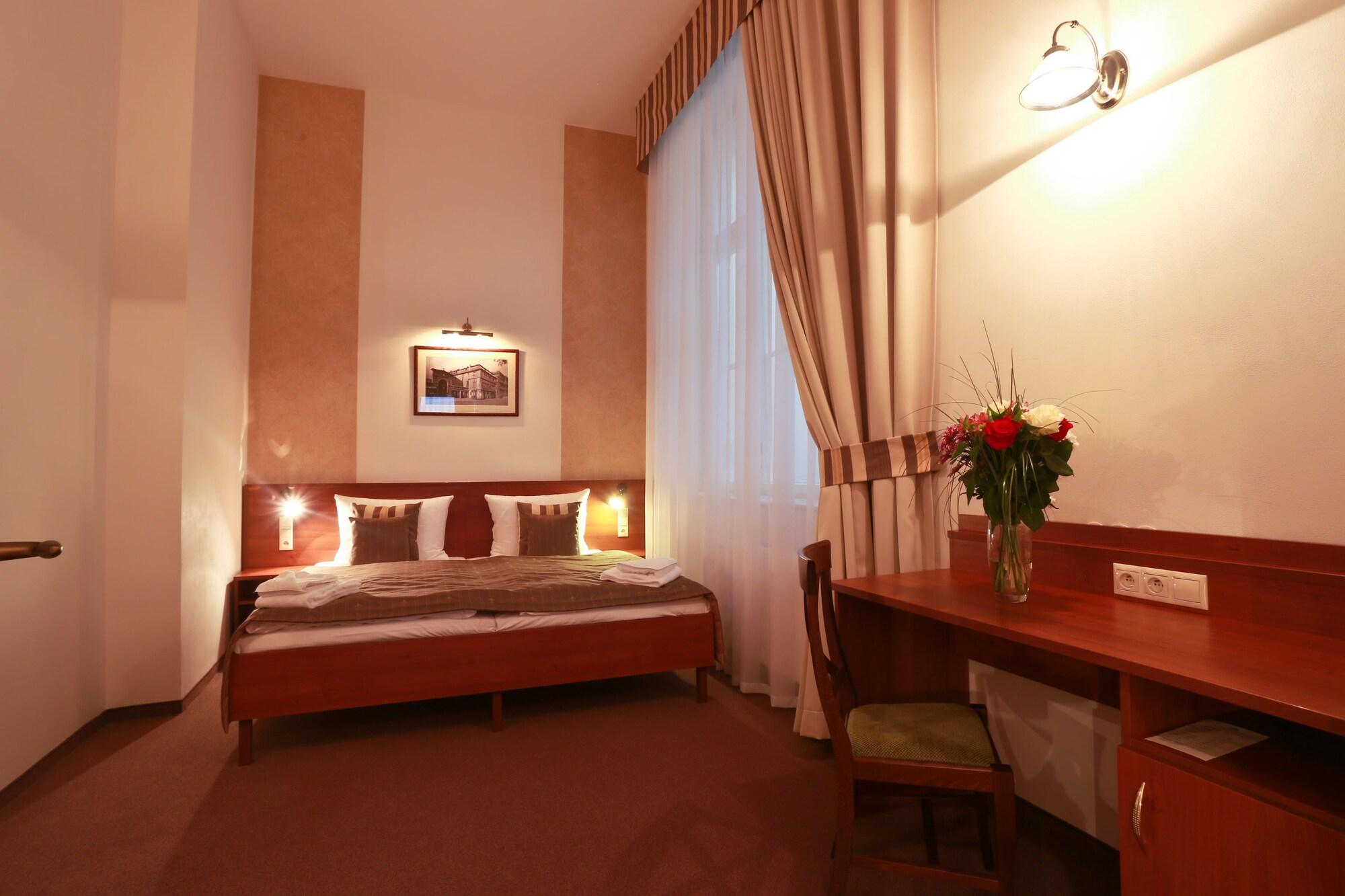 Hotel Svaty Jan Prague Extérieur photo